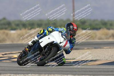 media/Oct-13-2025-Moto Forza (Mon) [[a66d839500]]/2-A Group/Session 3 (Turn 16)/